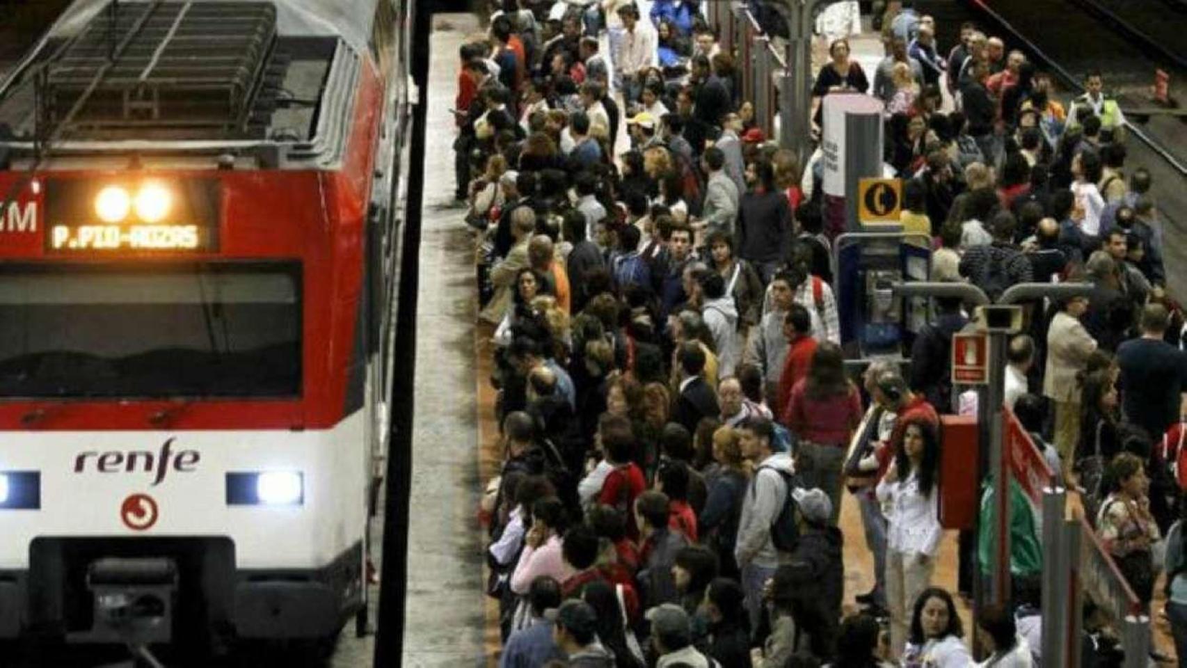 Retrasos y colapso en el Cercanías por la suspensión del tren Civis que conecta Guadalajara y Madrid