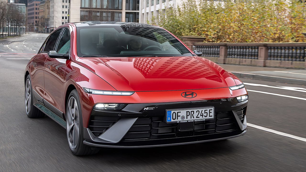 680 km por carga, talla Mazda6e y precio BYD con 3.700 € de rebaja, el IONIQ 6 se reinventa para mandar