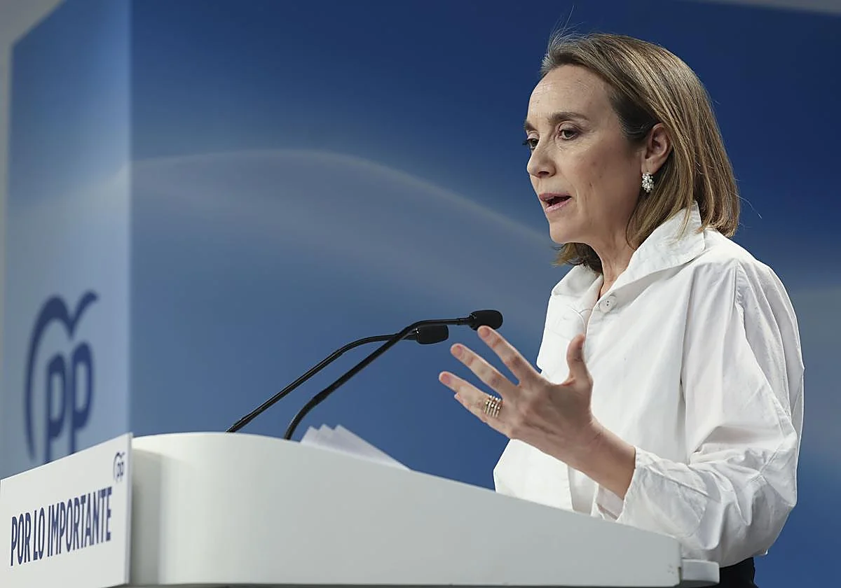 Feijóo coge las riendas de las negociaciones con Vox en Extremadura y Aragón