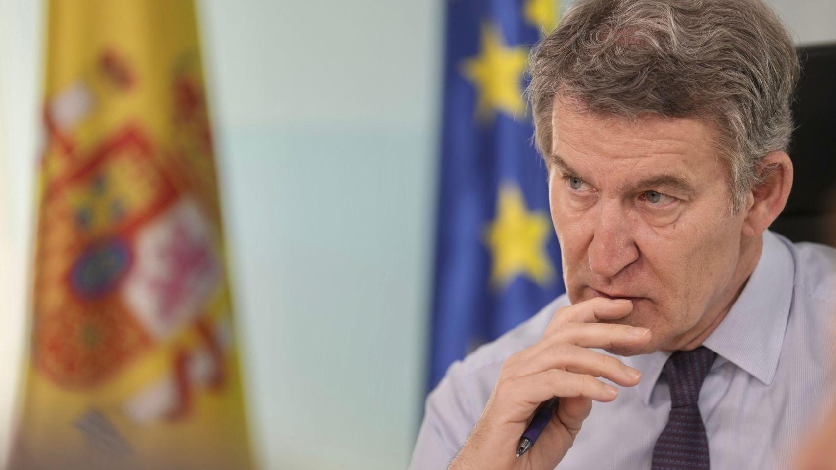 El documento de Feijóo para negociar con Vox: el PP acepta "ampliar la oferta programática pero no contradecirla"