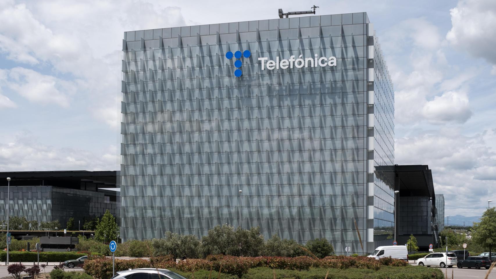 Telefónica rebaja otro 5% las salidas en la matriz, Global Solutions e Innovación Digital y mejora las condiciones del ERE