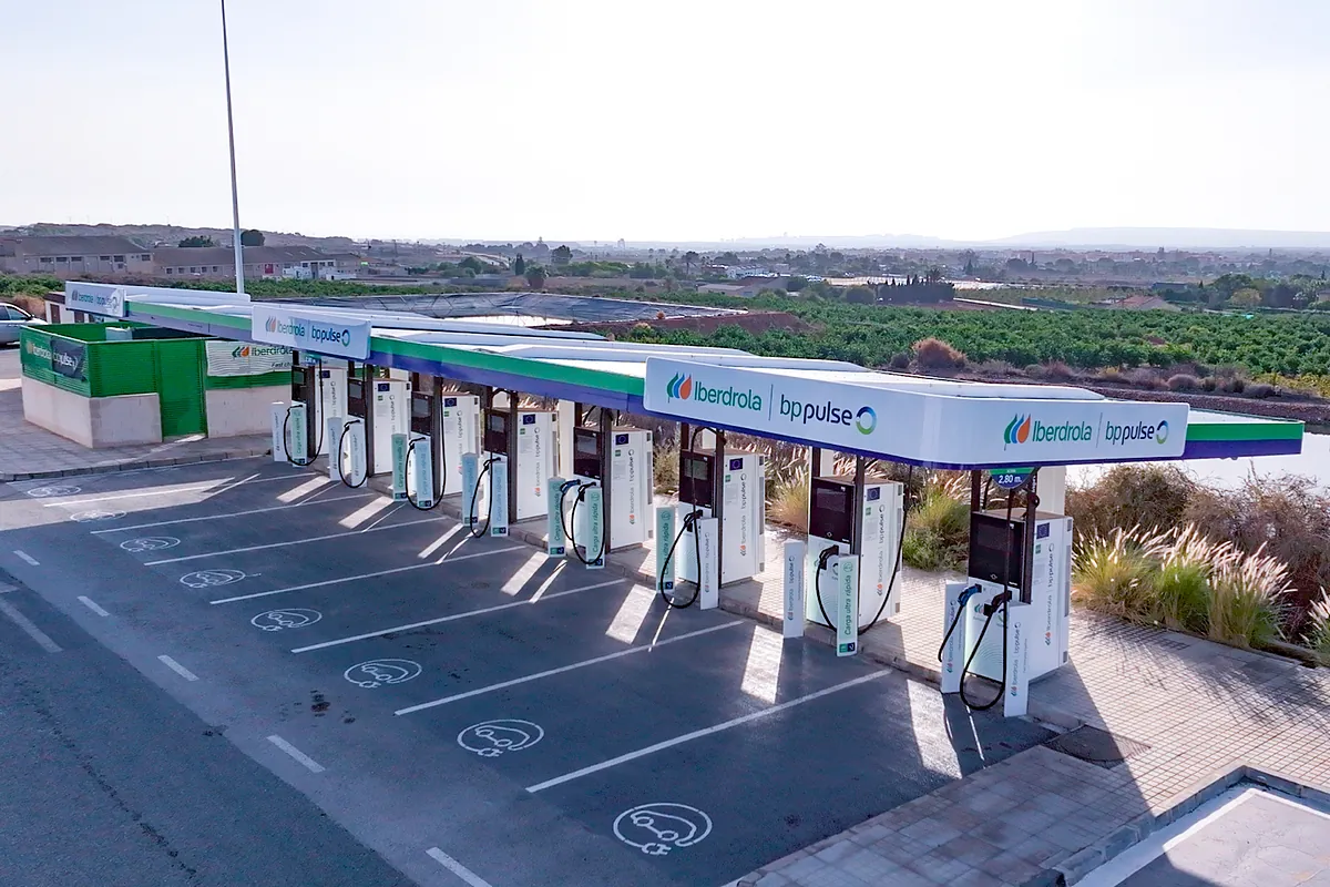 Iberdrola y bp alcanzan los 2.200 puntos de recarga