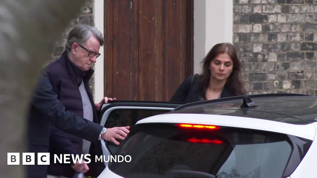 Liberan bajo fianza al exembajador británico en EE.UU. Peter Mandelson tras ser arrestado por sospecha de mala conducta en un cargo público