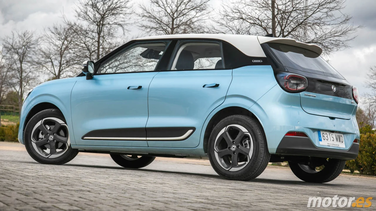 3.800 € más barato que un Opel Corsa y con mejor maletero, este eléctrico sorprende por precio y equipamiento