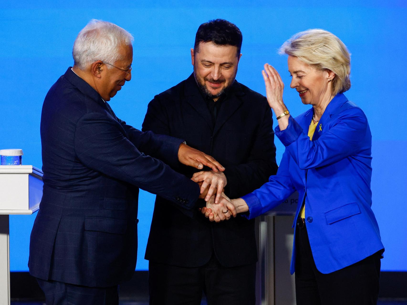 La UE amenaza a Orbán con represalias por su "chantaje" al bloquear el crédito de 90.000 millones a Ucrania