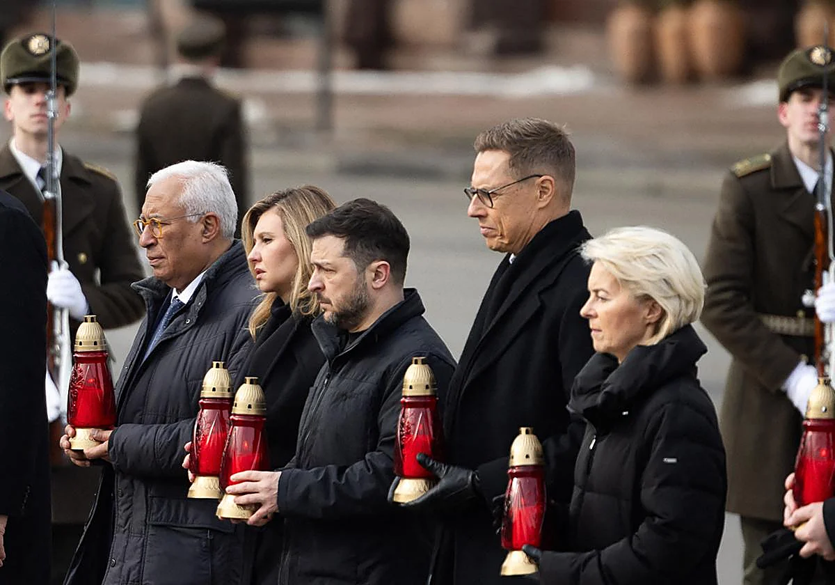 Europa arropa a Zelenski pero rechaza poner fecha a la adhesión de Ucrania