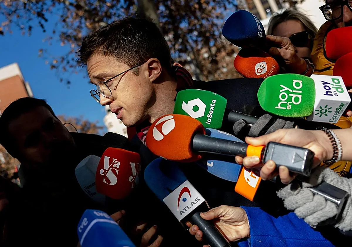 Una mujer acusa a Íñigo Errejón de violarla en 2021 cuando era diputado
