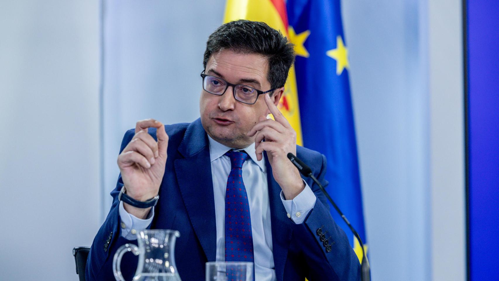 Los ministros convierten Moncloa en Ferraz y usan sus comparecencias para hacer oposición en sus comunidades