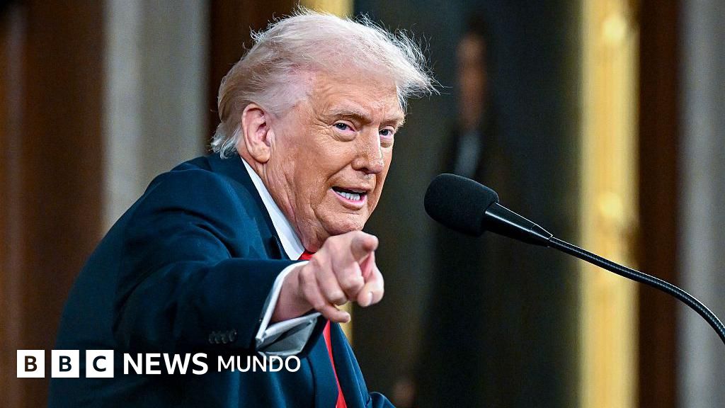 "Más ricos y más fuertes": Trump presume de sus políticas y ataca a la migración en el discurso sobre el Estado de la Unión