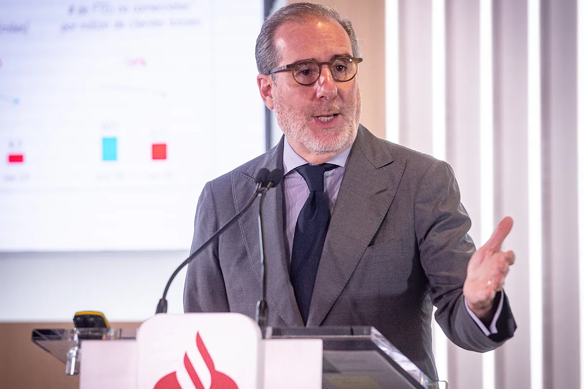 Santander diseña un área de consultoría para grandes empresas