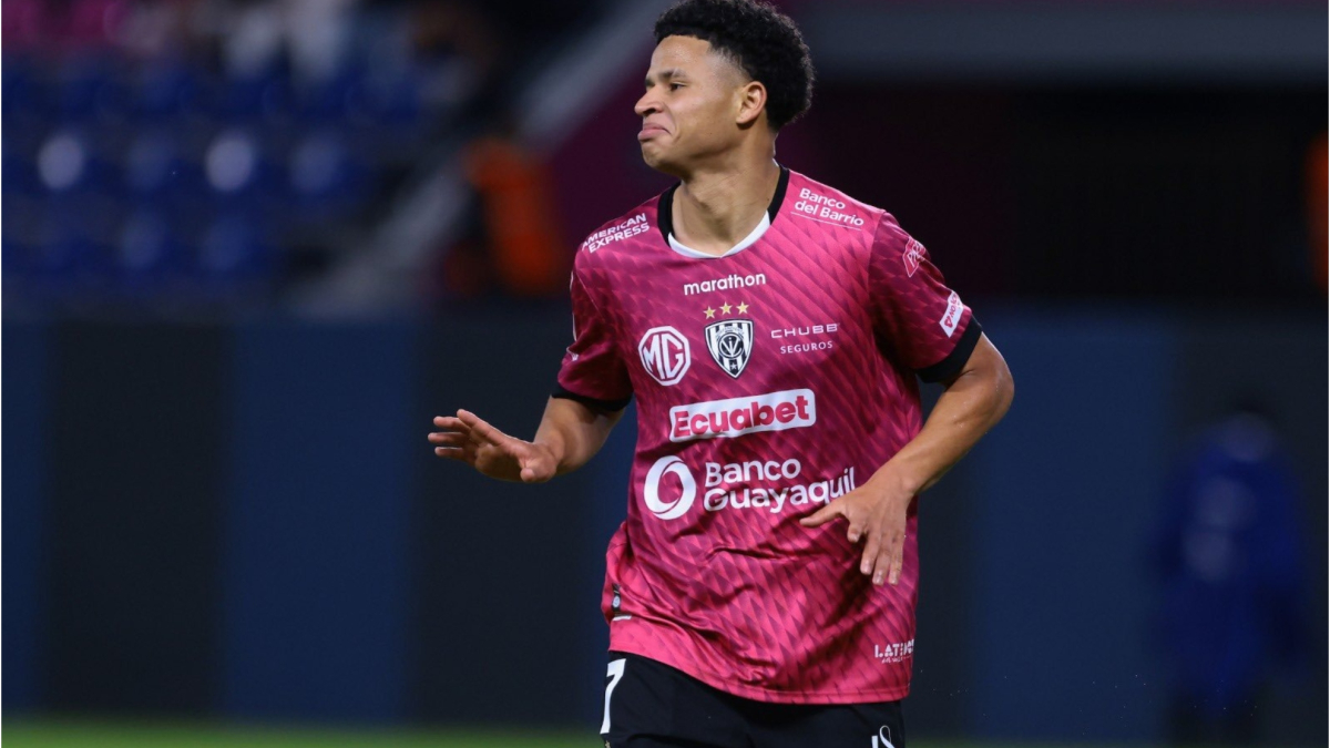 El Sevilla cierra a Patrik Mercado para después del Mundial 2026