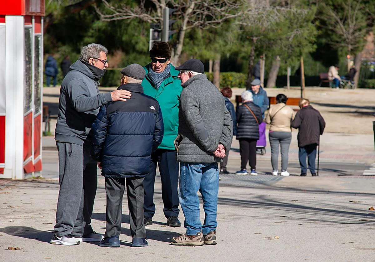 Los mayores de 55 años ya generan el 33% del PIB y sostienen el ahorro en España