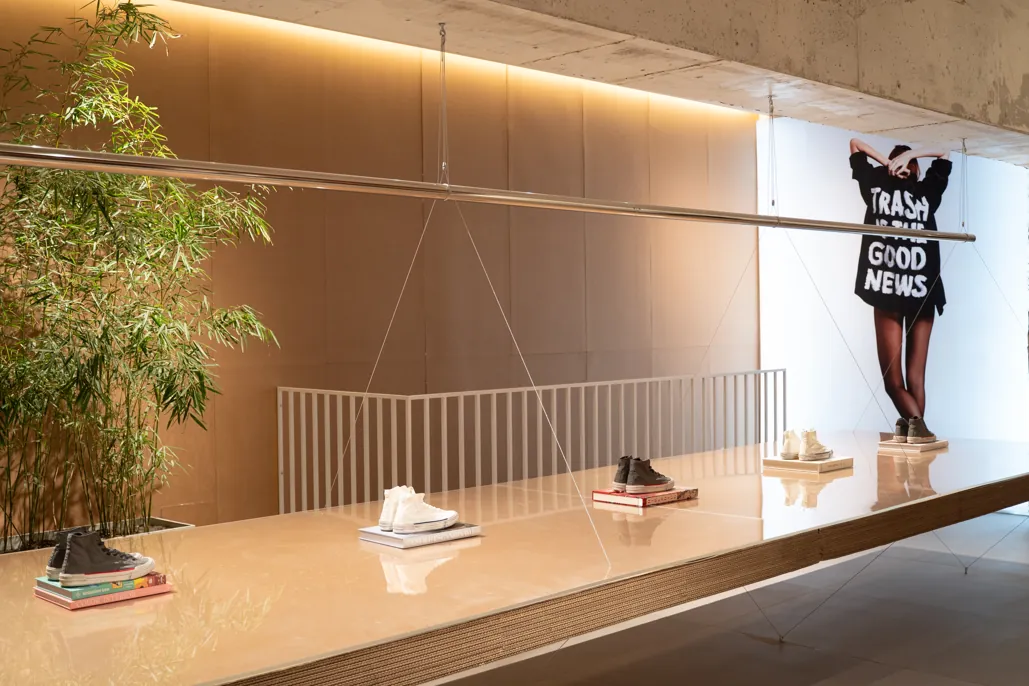 Ecoalf abre su primera tienda de cartón y Microsoft se suma a la recuperación de posidonia de LG, cinco iniciativas sostenibles