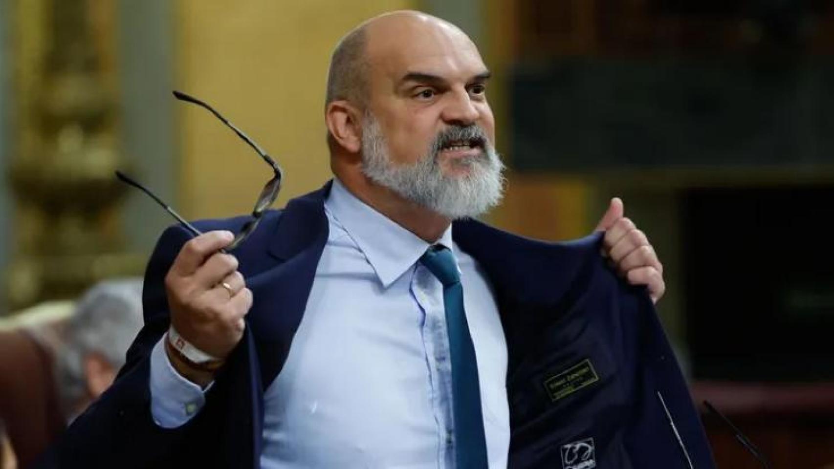 Sánchez del Real aviva la crisis en Vox por el relevo de Ortega Smith: "A mí no me echan, me mandan a sus sicarios digitales"