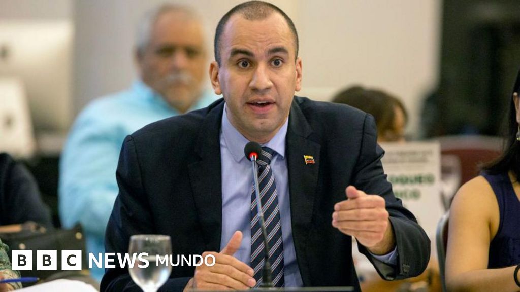 Quién es Larry Devoe, el nuevo fiscal general de Venezuela (y el cuestionado legado que deja su antecesor, Tarek William Saab)