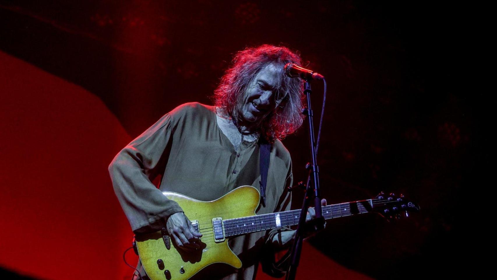 El único consejo de Robe a los jóvenes: "Aprended lo que os salga de los cojones"