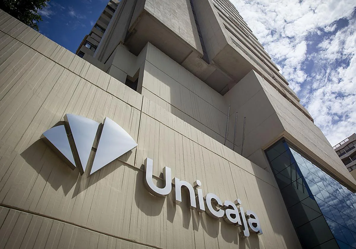 Unicaja comparte con su red comercial los avances de su Plan Estratégico 2025-2027