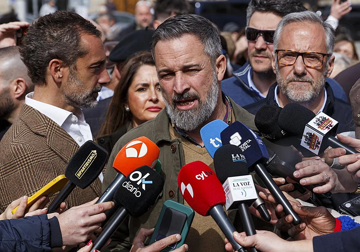 Abascal achaca a «ambiciones personales» la crisis de Vox en Murcia