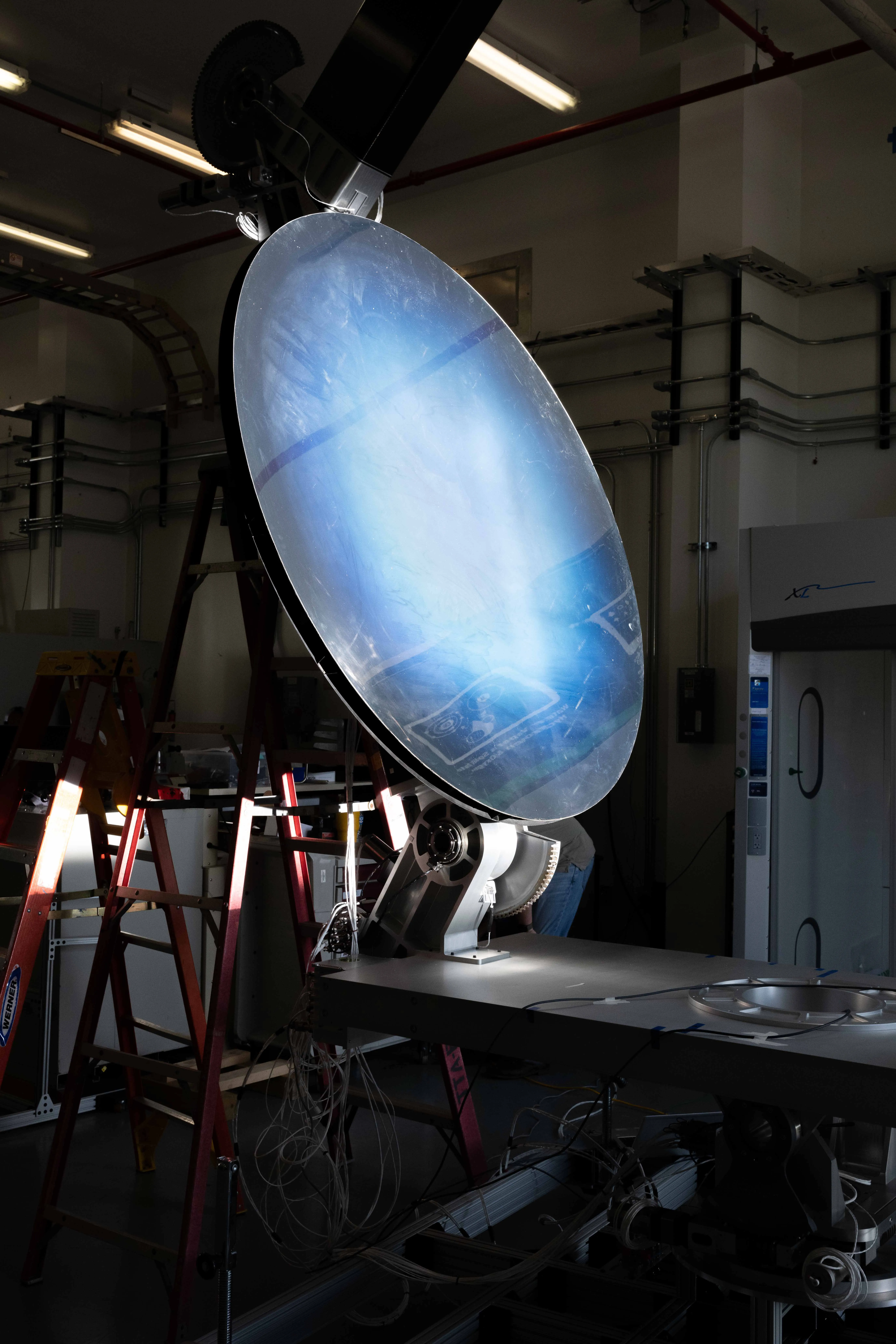 Harnessing the Sun to Extract Oxygen on the Moon