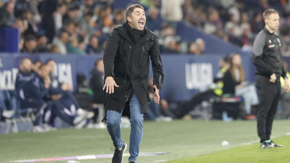 Coudet recuerda el pasado del colegiado: "Digo que venía a dirigir un partido con una mochila pesada"