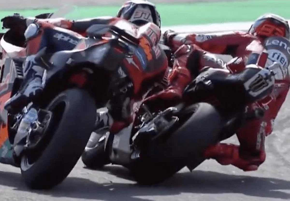 El polémico toque en la carrera al Sprint entre Pedro Acosta y Marc Márquez