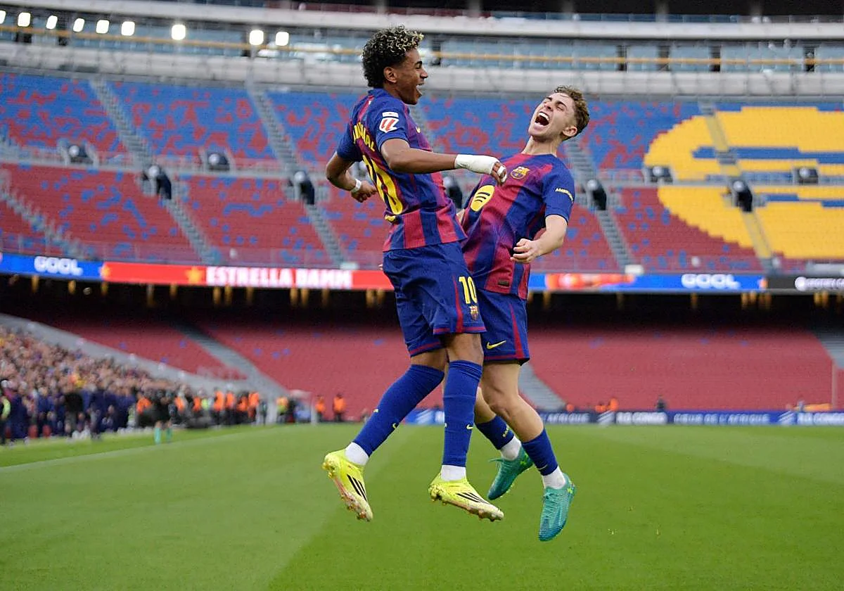 Lamine Yamal adelanta al Barcelona