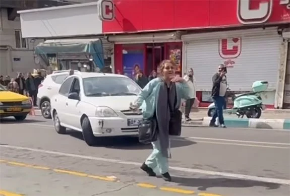 Alegría en las calles de Irán tras el ataque de EE UU