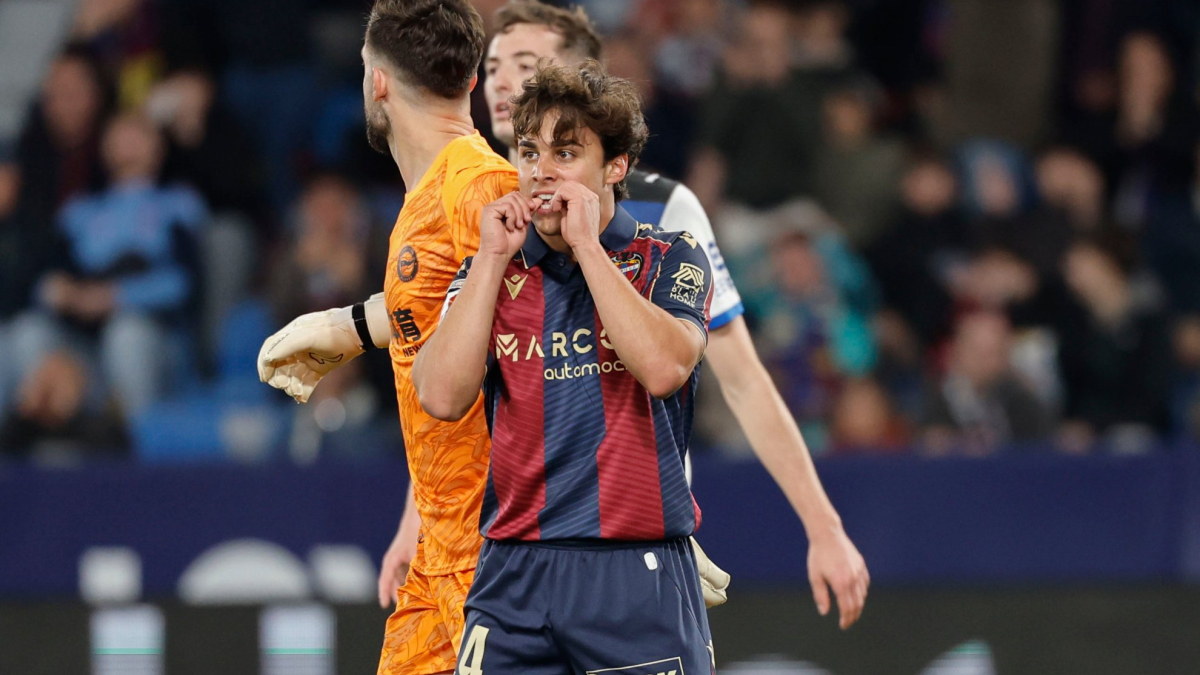 Carlos Álvarez estará al menos tres semanas de baja por una lesión en el aductor