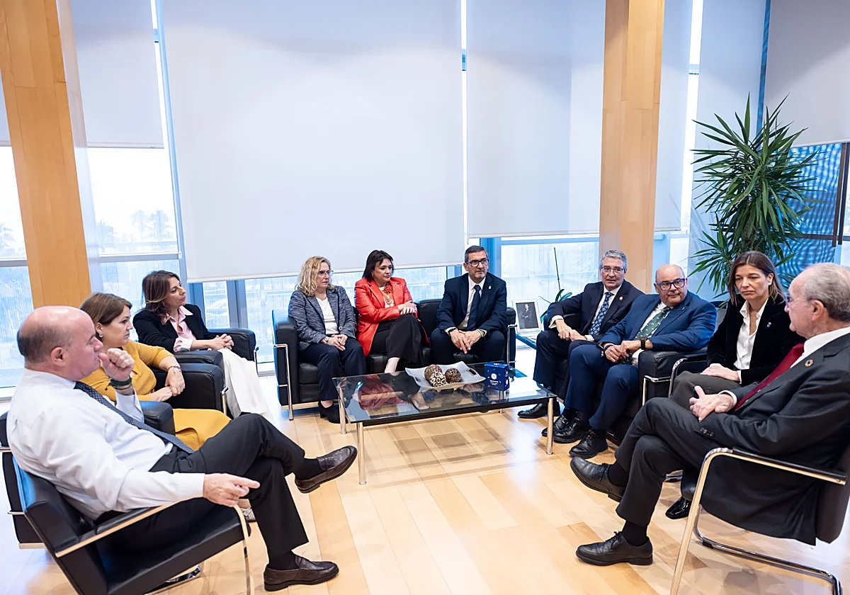 Diputación y municipios turísticos exigen al Gobierno tras las pérdidas millonarias por el corte de la alta velocidad