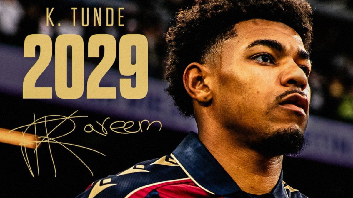 Kareem Tunde seguirá de azulgrana hasta 2029