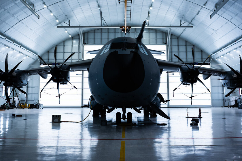 La gran paradoja de España son 7.000 millones de euros: nadie quiere empuñar armas, pero se está haciendo de oro vendiéndolas