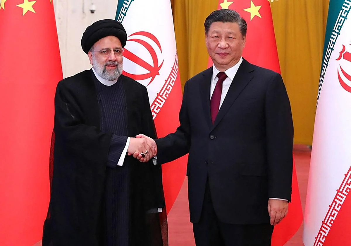 China baja la voz ante el ataque a Irán y teme por su petróleo