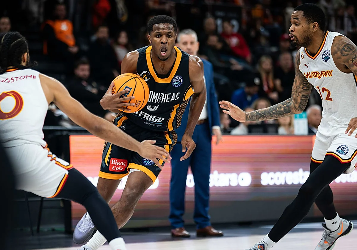 Los rivales del Unicaja en la BCL siguen reforzándose: el Tenerife ficha a Kenny Williams y el Galatasaray puja por Yurtseven