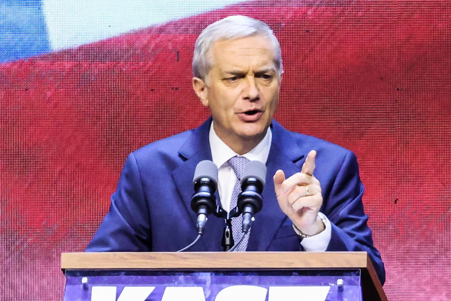 Kast confía en el cobre para que el PIB de Chile crezca al 4%