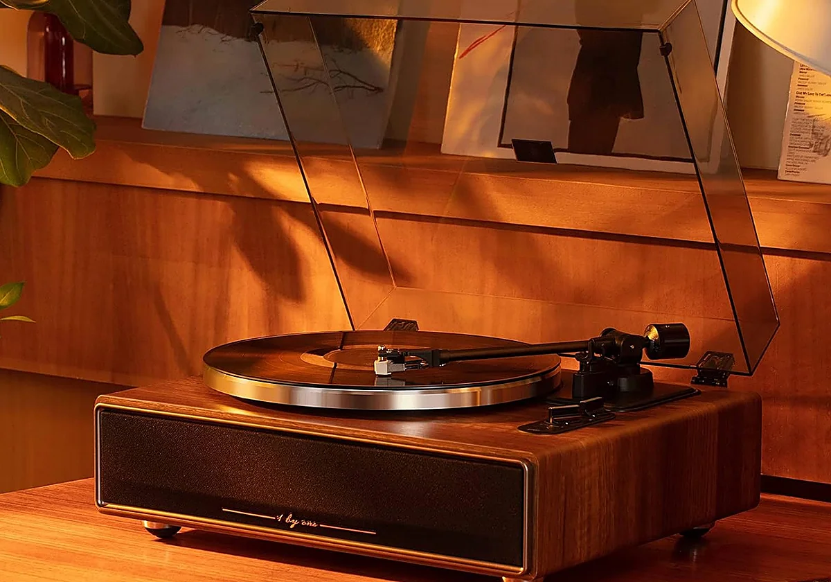 Regalos que no fallan: El tocadiscos de vinilo vintage que todo padre melómano desea