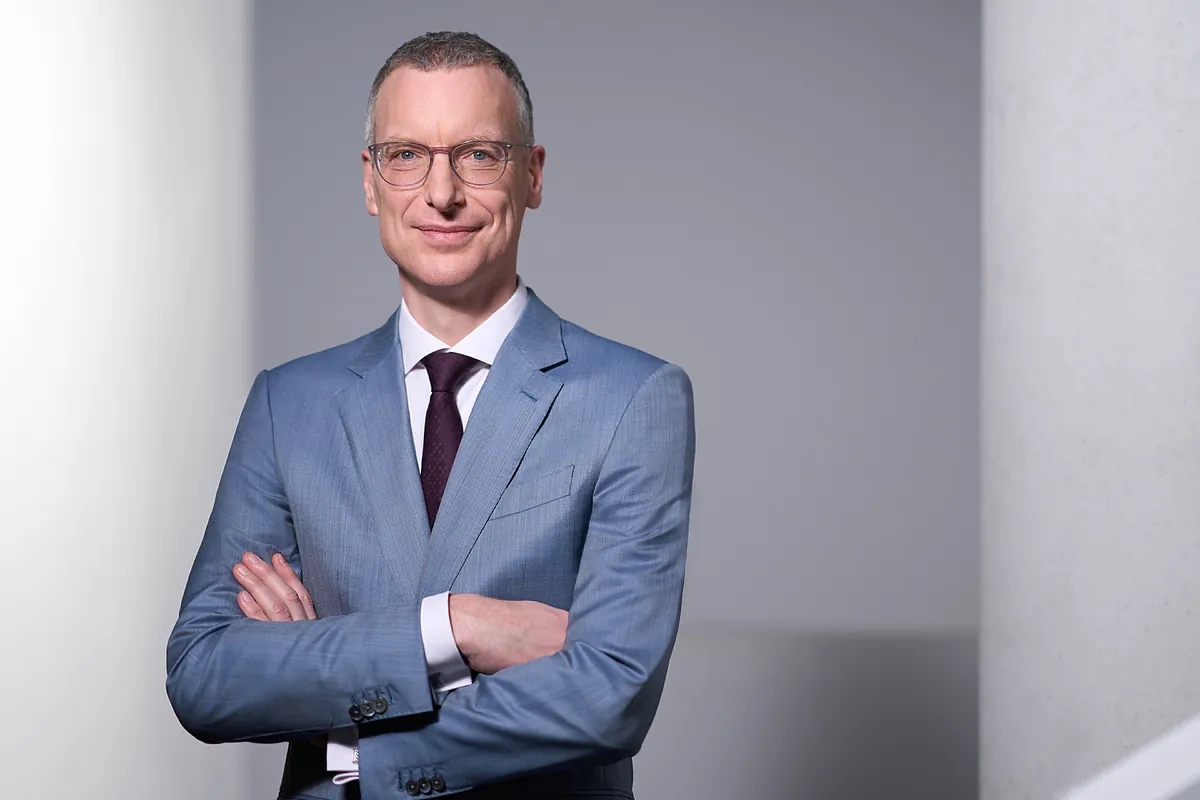 Munich Re se pone metas a 2026: 64.000 millones en ingresos y un beneficio de 6.300 millones