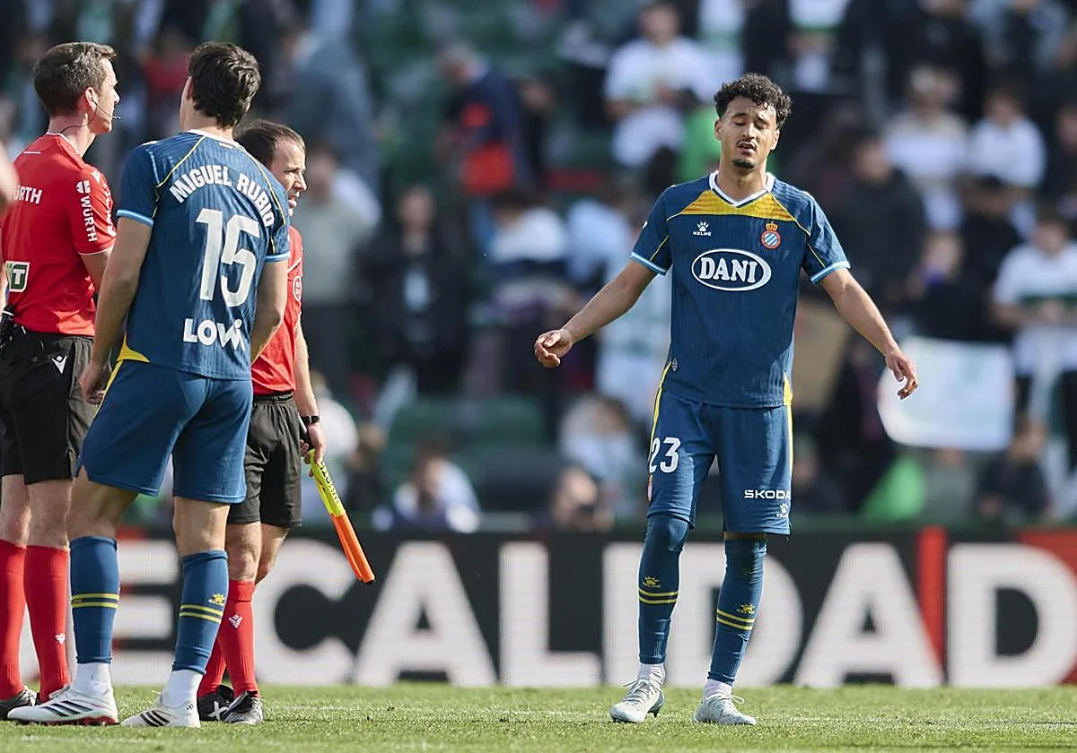 Omar El Hilali no vino en patera y ya sufrió otro episodio racista