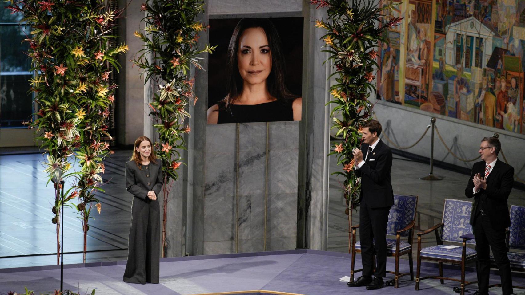 Así salió Corina Machado de Venezuela para intentar llegar a Oslo: viajó en barco hacia la isla caribeña de Curazao