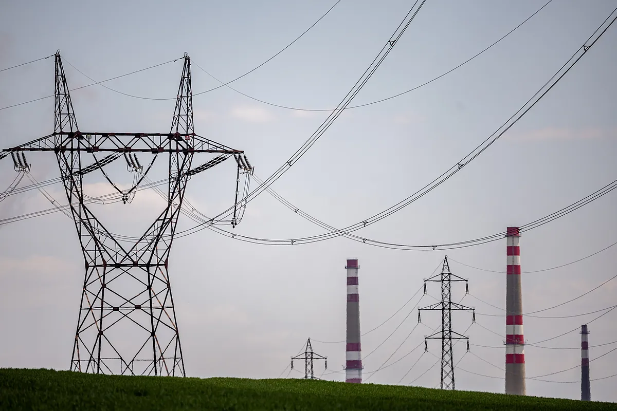 BlackRock y EQT compran la eléctrica AES por 28.200 millones