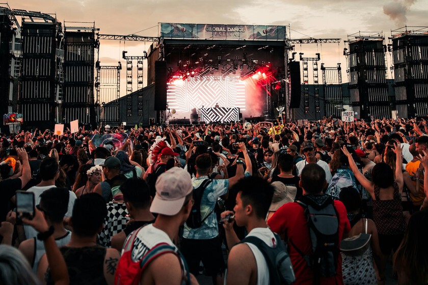 Primero fueron los cines, ahora los conciertos: ya es legal meter tu propia comida y bebida dentro de los festivales