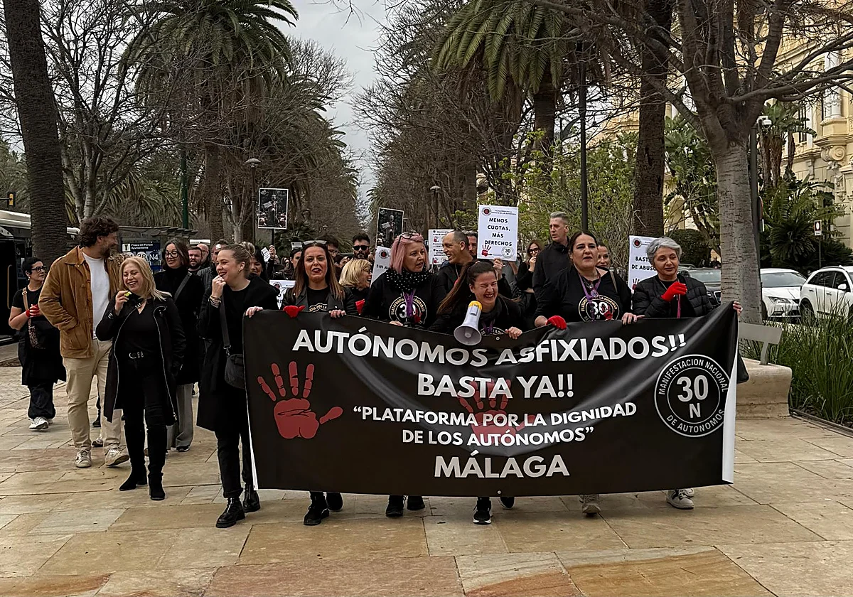El alcalde de Málaga no quiere gritos en el pleno: la oposición de izquierdas se rebela