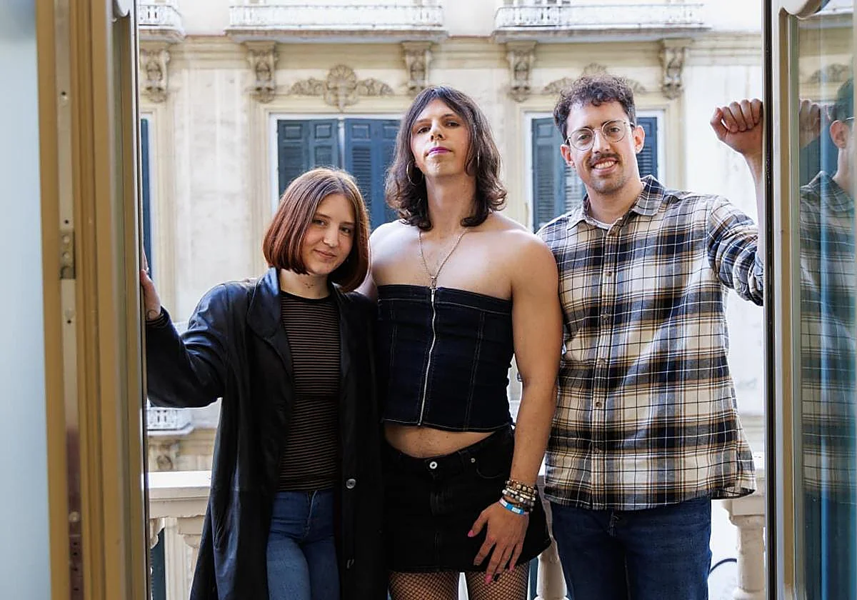 «La democracia siempre está en riesgo porque es un castillo de naipes»