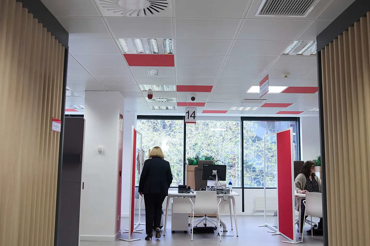 Febrero se salda con casi 3.600 parados más y suma 97.000 cotizantes al sistema