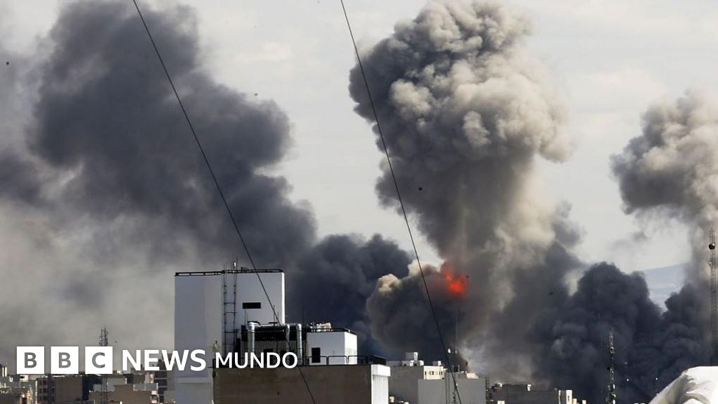 ¿Por qué EE.UU. e Israel atacaron a Irán en este momento (y cómo podría acabar este conflicto)?