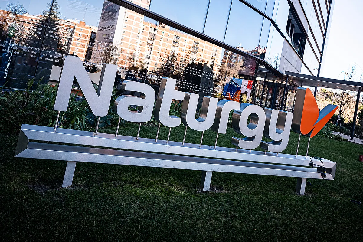 CriteriaCaixa compra otro 2,5% de Naturgy por 611 millones tras la salida de GIP-BlackRock