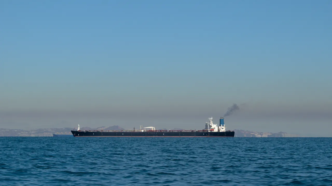 La guerra en Irán dispara el precio del petróleo; Trump decidirá hasta dónde llega