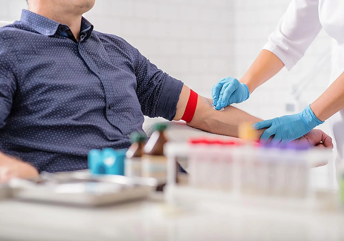 Puedes donar sangre con la regla, pero ojo si vas al dentista