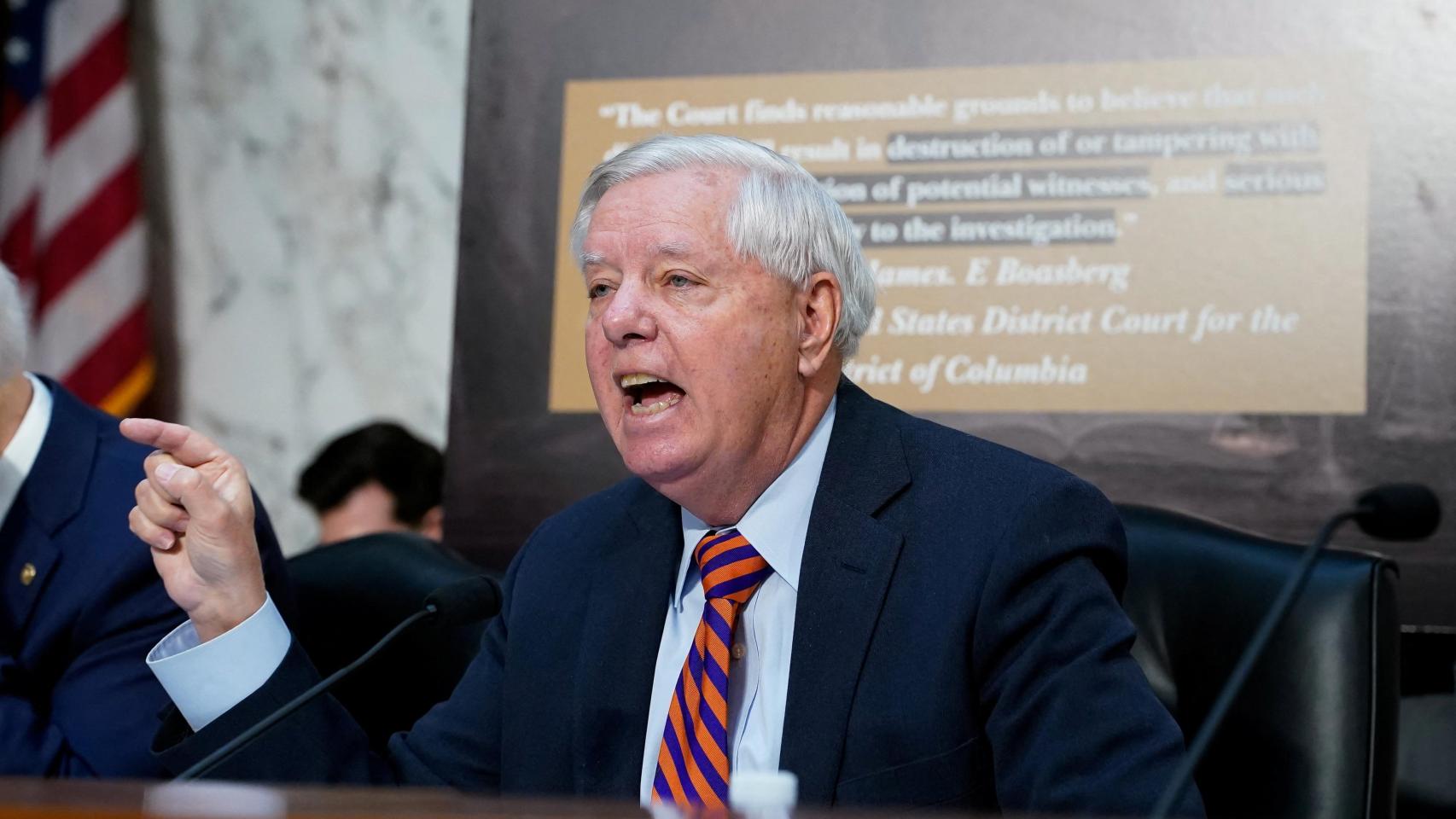 Lindsey Graham, el senador republicano cercano a Trump que 'atiza' a Sánchez: "Su actual gobierno es una aberración"