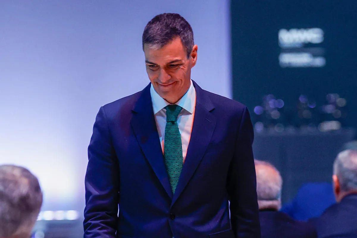 Sánchez propina una patada a Trump en el trasero de España