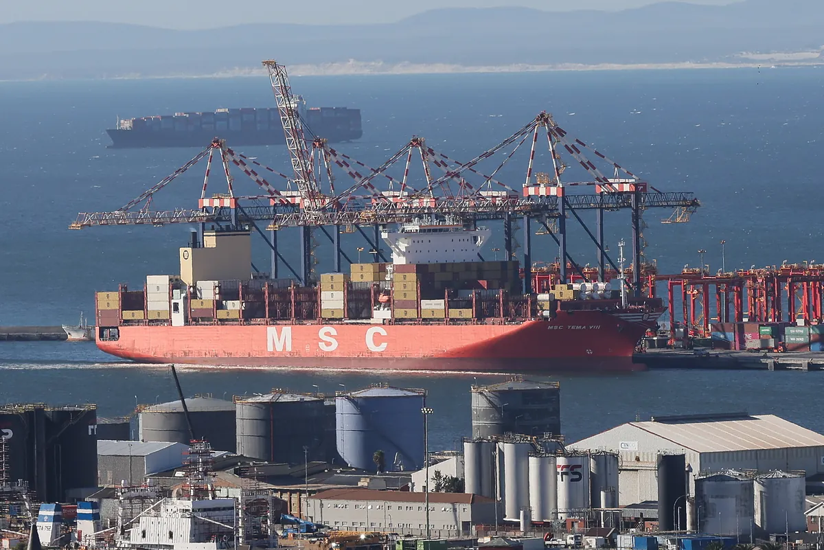 El incendio en Irán amenaza con propagarse hasta prender la cesta de la compra en España